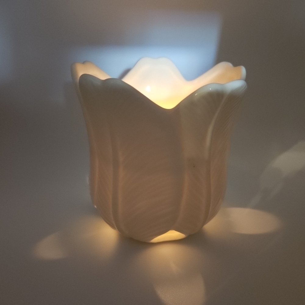 Partylite Tulip Votive or Tealight Holder